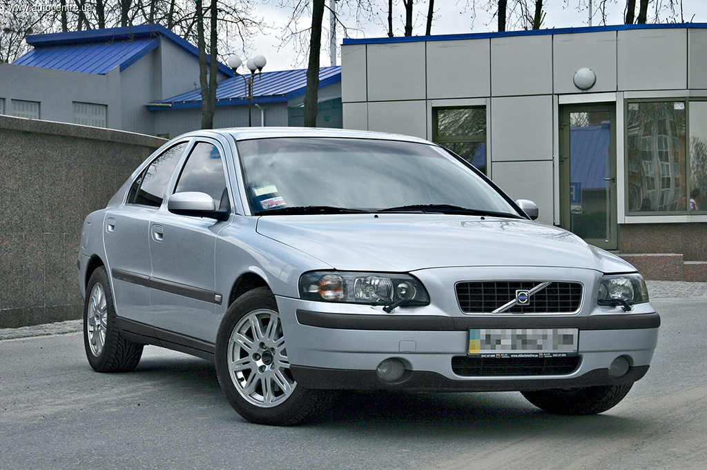 Сравнительный тест Audi A4, BMW 3 Series, Mercedes C-сlass, Volvo S60