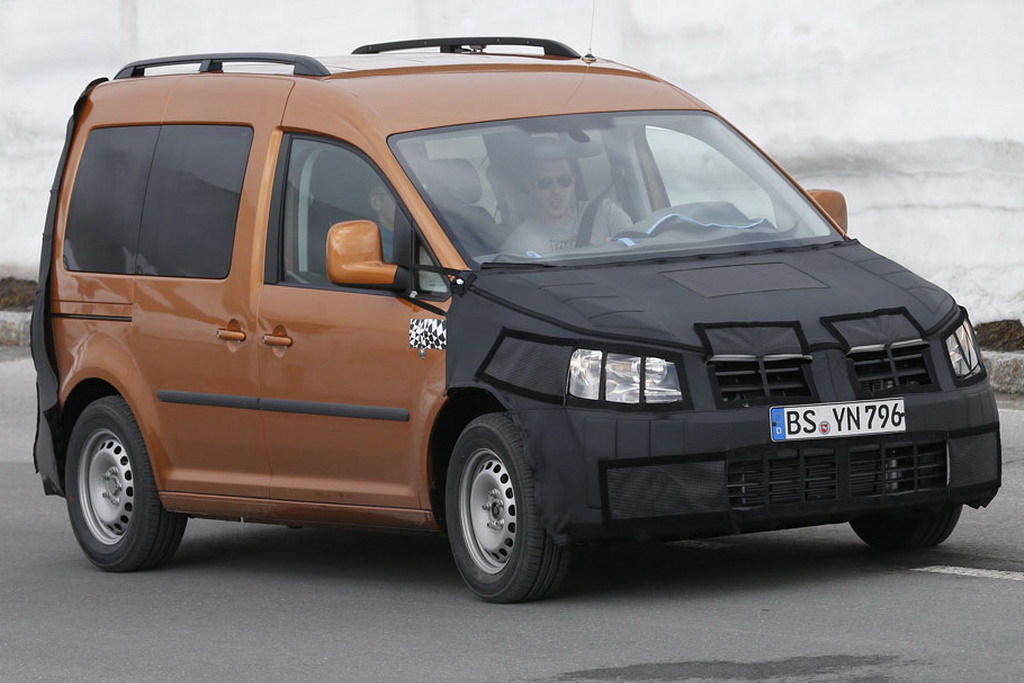 Volkswagen Caddy 2015 модельного года