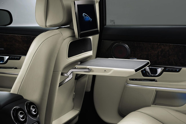 Jaguar XJ