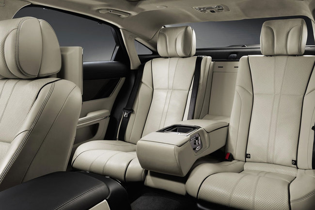 Jaguar XJ