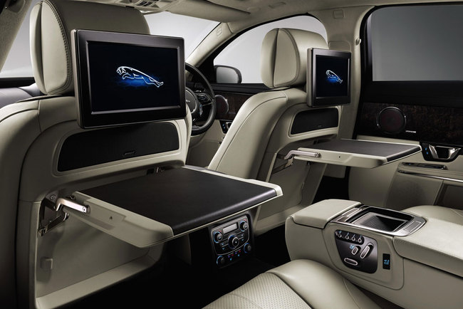 Jaguar XJ