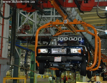 На «ИжАвто» выпущена 100-тысячная Lada 2104 На «ИжАвто» выпущена 100-тысячная Lada 2104