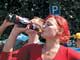 Финал Чемпионата Украины по автозвуку. Перед награждением организовали несколько конкурсов. В одном из них необходимо было через детскую соску выпить бутылку пива. Победила девушка.