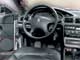 Peugeot 406 Coupe. Мидбасы (1) четко вписались в заводские места дверных карт. «Купольники» Morel (2) развернуты на слушателей. Для установки CD-ресивера изготовили специальную пластину (3). Ниже разместили регулятор уровня громкости (4) сабвуфера.