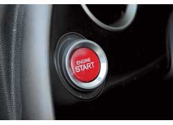 Запуск мотора в Honda Civic осуществляется кнопкой. Еще один намек на спортивность.