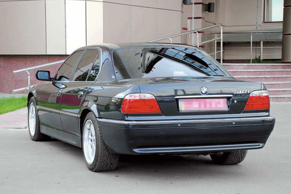 BMW 7 Series (Е38)