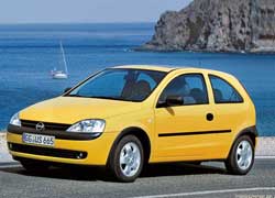 Во время европейского вояжа в дизайн-студию Opel (в немецком городе Рюссельхайм) Пьясковски участвовал в разработке дизайна третьей генерации малолитражки Opel Corsa, которая пробыла на рынке с 2002 по 2006 год.