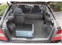 «Походный» объем багажника Civic на 20 л больше (375 л против 355 л соответственно), но конкурент все же более функционален. 
