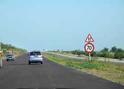 На подобном участке дороги безнаказанно можно ехать со скоростью до 90 км/ч.