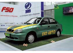 «Эко-Ланос» – автомобиль, отвечающий экологическим стандартам Евро 4, с системой очистки воздуха в салоне, созданной компанией «Микроклеточные технологии Украины». Фильтр стоимостью 800 грн. можно установить в любой «Ланос».