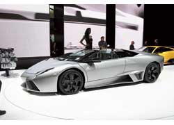 Всего 20 экземпляров – таков тираж нового Lamborghini Reventon Roadster, который обойдется каждому владельцу в кругленькую сумму 1,1 млн. евро без учета налогов.