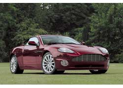 Флагманское купе Aston Martin Vanquish стало самой дорогой серийной машиной дизайна Яна Каллума.