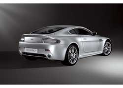 Aston Martin купе V8 Vantage