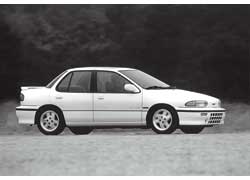  1990  Конвейерная жизнь Isuzu Gemini оказалась недолгой. Симпатичный компактный седан выпускался до 1993 года.