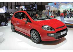 Fiat Punto Evo получил обновленную внешность и широкую линейку моторов мощностью 77–135 л. с.
