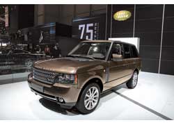 Стоимость лимитированной серии Rangе Rover 5.0 Autobiography в Украине начинается от 119300 евро.