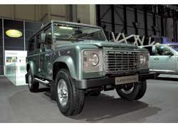 Defender – один из немногих настоящих внедорожников.