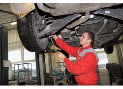 Осмотр ходовой не выявил отклонений в регулировках или чрезмерного износа узлов и агрегатов.