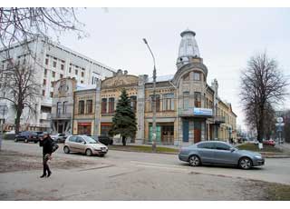 В Черкассах, как и в Киеве, есть улица  Крещатик.