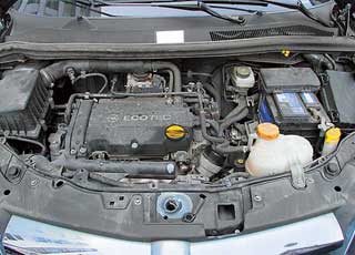 Opel обладает самым скоромным по объему 1,2-литровым мотором. На нашем тесте он показал средние значения по эластичности и расходу топлива. 