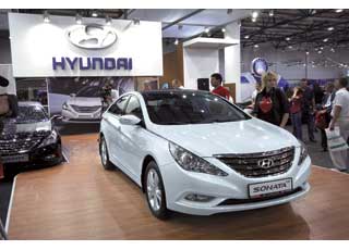 Новая Hyundai Sonata выглядит намного эффектнее своих конкурентов.