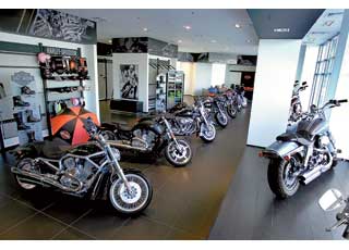 Отныне украинские поклонники Harley-Davidson смогут приобрести мотоциклы легендарной американской марки в прекрасном салоне в Киеве.