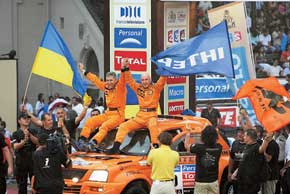 Впрочем как и Вадим Нестерчук, ставший первым соотечественником на финише марафона, но в зачете автомобилей.