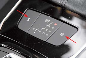 Автоматическая 6-ступенчатая коробка передач Aisin имеет два дополнительных режима –  «Спорт»  и  «Зимний» .
