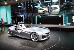 Основная идея двухместного родстера BMW Vision ConnectedDrive – тесная интеграция современных электронных систем и средств коммуникации в  автомобиле.
