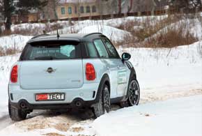 Производится Mini Countryman в Австрии – на производственных площадях Magna в Граце, которые для него освободил BMW Х3, переселившись в Америку.