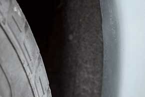 Слабое место дорестайлинговых Mazda3 (до 2006 г. в.) – арки крыльев: они могут оказаться ржавыми.