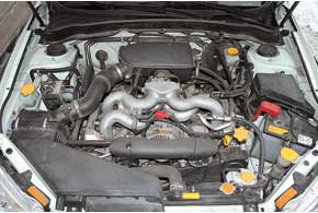 Под капотом Impreza в версии XV 2,0-литровый мотор и АКП, не имеющие спортивного характера, выглядят вполне естественно. Минимальная цена – 220000 грн.