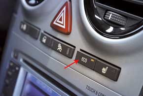 Функцию «Старт-Стоп» можно отключить   кнопкой «eco» , и тогда машина на светофорах не глушит мотор.