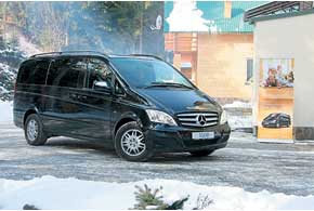 В Украине только Mercedes-Benz Viano CDI22 (136 л. с.) 4Мatic ценой от 45109 евро противостоит тестируемому Multivan.