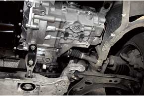В 5-ступенчатой МКП, применяемой с мотором 1,6 л, отмечены проблемы с подшипниками валов – они могут выйти из строя.