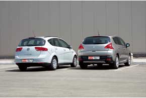 Загружать багажник удобнее в Seat Altea XL, ведь его погрузочная высота на 60 мм   меньше (660 мм), чем в Peugeot 3008.