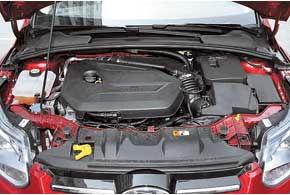 Все бензиновые европейские версии Focus оснащены 1,6-литровыми моторами. Турбированный двигатель тестируемой машины развивает 180 л. с.