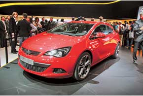 Opel Astra GTC получит 4 мотора мощностью от 110 до 180 л. с.