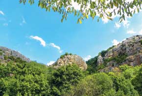 С точки зрения геологии Крыма Красная пещера – обычный результат карстовых процессов в горных массивах.