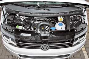Под капотом версии Edition25 установлен самый мощный из предлагаемых для VW Multivan, 204-сильный бензиновый турбомотор объемом 2,0 литра. Возможен тюнинг до 320 л. с.