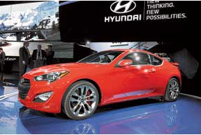 Hyundai Genesis Coupe получил свежий облик и модернизированные силовые агрегаты.