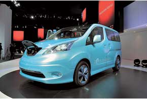 Концепт Nissan E-NV200 представляет прототип нового электромобиля марки.