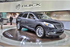 Buick Enclave с 3,6-литровым V6 и 6-ступенчатой АКП. На выбор – передний или полный привод.