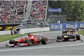 Какое-то время Алонсо лидировал в&nbsp;гонке. Но шины &laquo;поплыли&raquo;, а&nbsp;с&nbsp;ними уплыл и подиум Фернандо. 