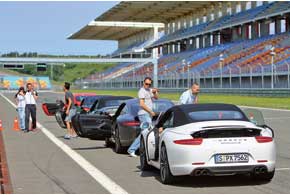 Формульная трасса позволяет в максимальной мере ощутить возможности Porsche. 