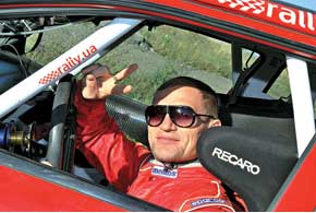 Олег Скрипка опробовал раллийный автомобиль