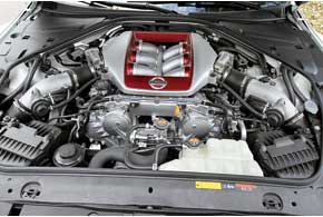 Доработав системы впуска и выпуска,  с мотора VR38DETT «сняли» еще 20 л. с. и 20 Нм, увеличив мощность GT-R 2012 года до 550 л. с. и момент до 632 Нм.  