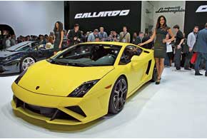 Lamborghini Gallardo LP 560-4 получил обновленную внешность.