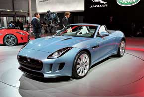 Jaguar F-type будет доступен с бензиновыми моторами V6 мощностью 340 и 380 сил, а также 495-сильным V8.