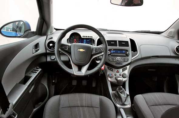 Тест-драйв Hyundai Accent и Chevrolet Aveo